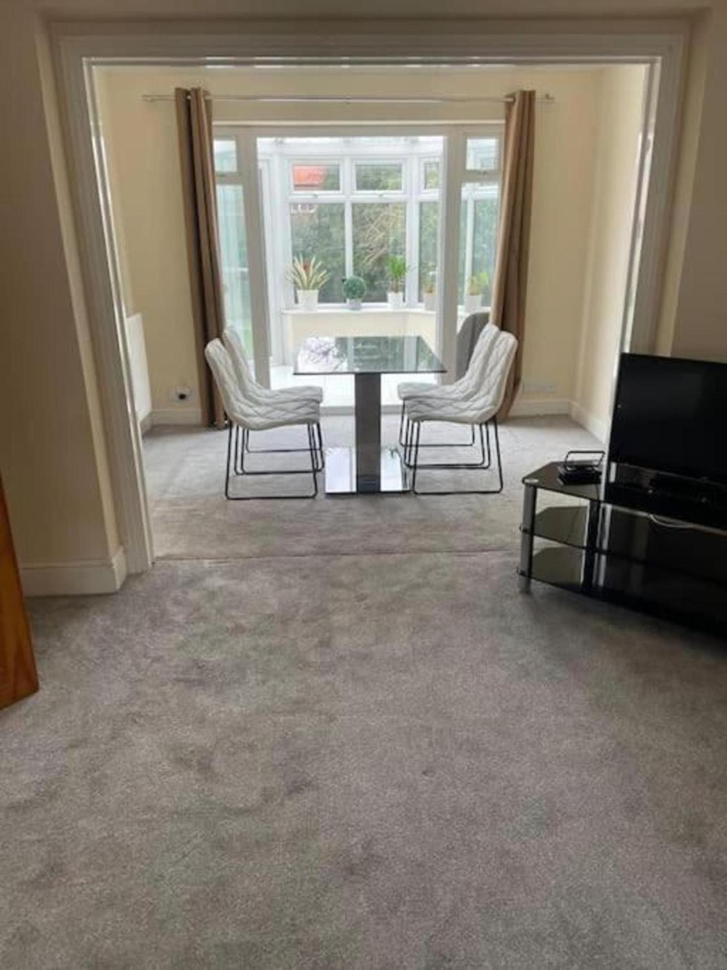 Holiday home Charming House With Garden - Sleeps 6 & Parking West Drayton (Middlesex)